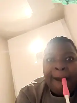 Snapshot of Yours_faithfully1 chatting on 11/02/25, 05:43 Yours faithfully1 online show from 11/02/25, 05:43