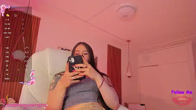 TiffanyWright online show from 02/14/25, 01:18