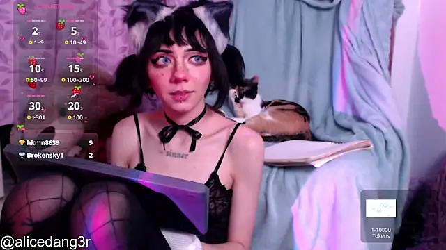 Alicedangerrr online show from 02/13/25, 07:24