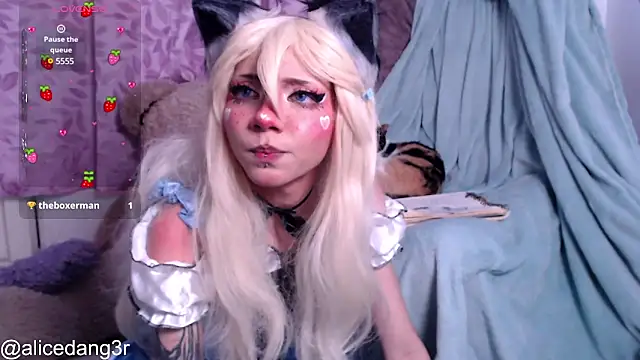 Alicedangerrr online show from 02/15/25, 12:26