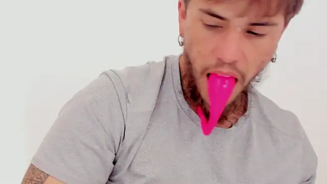 Beard xox online show from 10/13/25, 09:04