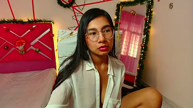 Snapshot of _Jessi29_ chatting on 12/10/24, 09:54  Jessi29  online show from 12/10/24, 09:54