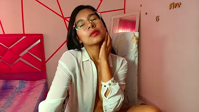 Snapshot of _Jessi29_ chatting on 01/19/25, 02:17  Jessi29  online show from 01/19/25, 02:17