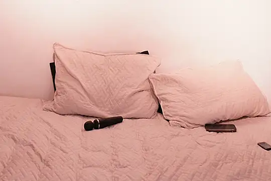 Snapshot of Nicky_and_Blake chatting on 02/21/25, 10:59 Nicky and Blake online show from 02/21/25, 10:59