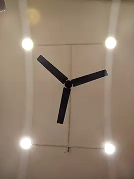 Snapshot of king_boy chatting on 02/15/26, 07:54 king boy online show from 02/15/26, 07:54