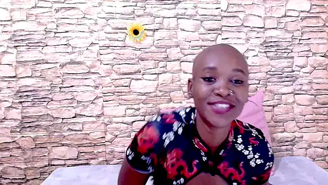 Snapshot of EbonyOlive69 chatting on 05/28/26, 07:44 EbonyOlive69 online show from 05/28/26, 07:44