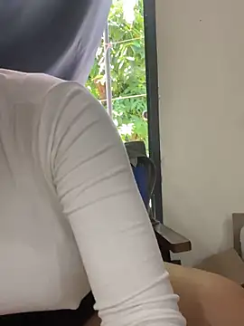 Shirato hana online show from 03/14/25, 01:37