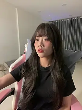 -rosiie- online show from 02/13/25, 02:20