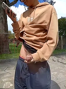 Snapshot of Cuervo_maniaco chatting on 11/08/25, 06:18 Cuervo maniaco online show from 11/08/25, 06:18