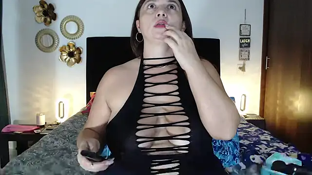 TatianaMonteross online show from 11/04/25, 05:17