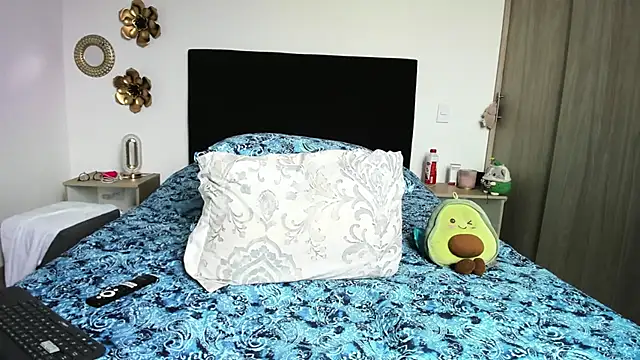 TatianaMonteross online show from 06/25/26, 04:44