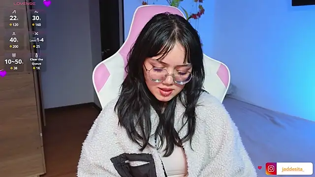 suzumi   online show from 01/24/25, 08:34