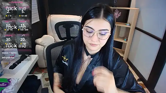 TifanyWhite  online show from 01/05/25, 02:27