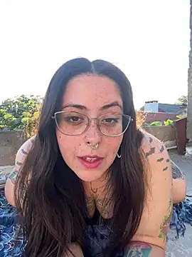 Snapshot of Mizztikaa chatting on 01/21/25, 10:19 Mizztikaa online show from 01/21/25, 10:19