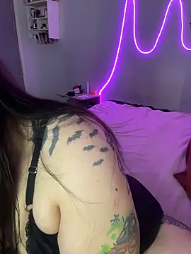 Mizztikaa online show from 11/17/25, 06:57