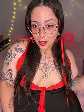 Snapshot of Mizztikaa chatting on 05/12/26, 07:22 Mizztikaa online show from 05/12/26, 07:22