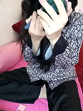 Alissa 121 online show from 02/05/25, 10:19