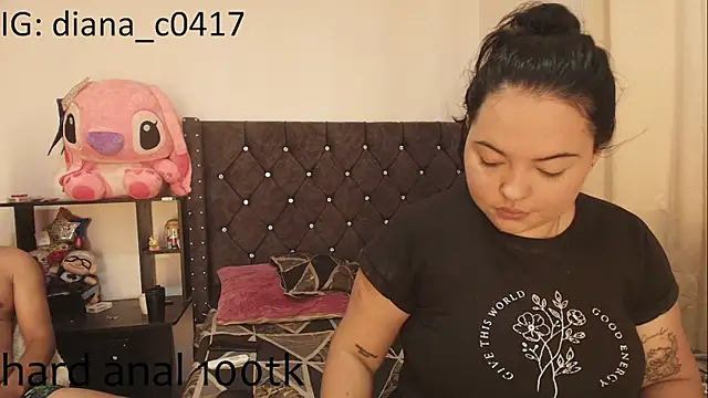 leoytessa 10 online show from 11/19/25, 01:33