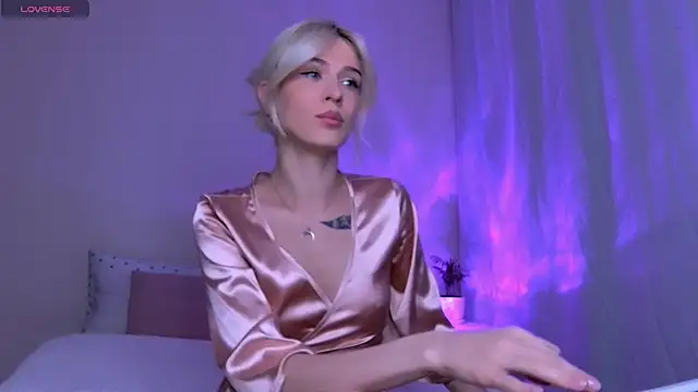 StacyWorry online show from 01/29/25, 09:33