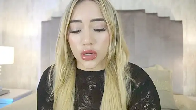 ashlyestone online show from 03/05/25, 01:52