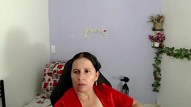 victoria jones online show from 01/18/25, 07:58