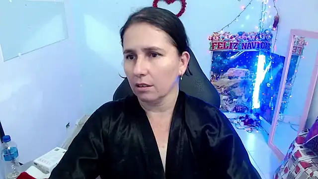 victoria jones online show from 12/16/25, 05:51