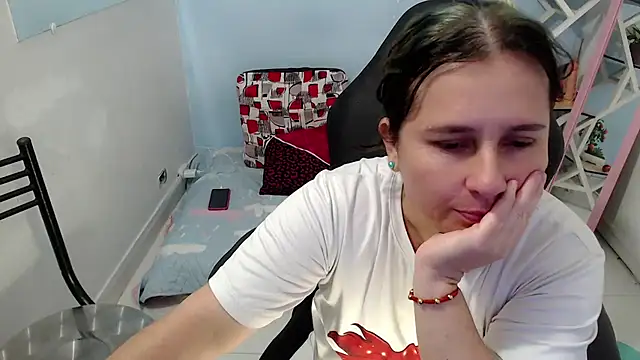 victoria jones online show from 01/15/26, 04:33