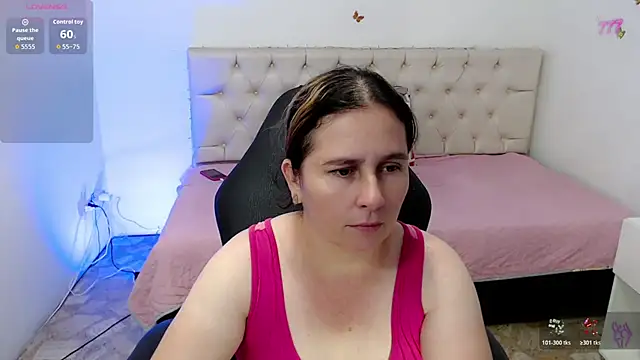 victoria jones online show from 04/21/26, 03:28