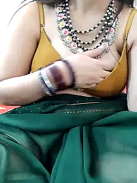 Snapshot of Diya_Chopra chatting on 02/10/25, 07:15 Diya Chopra online show from 02/10/25, 07:15