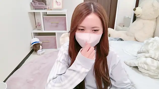 Snapshot of -SHINON- chatting on 12/15/24, 02:59 -SHINON- online show from 12/15/24, 02:59