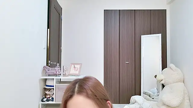 Snapshot of -SHINON- chatting on 12/22/24, 10:17 -SHINON- online show from 12/22/24, 10:17