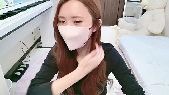 Snapshot of -SHINON- chatting on 01/12/25, 11:17 -SHINON- online show from 01/12/25, 11:17