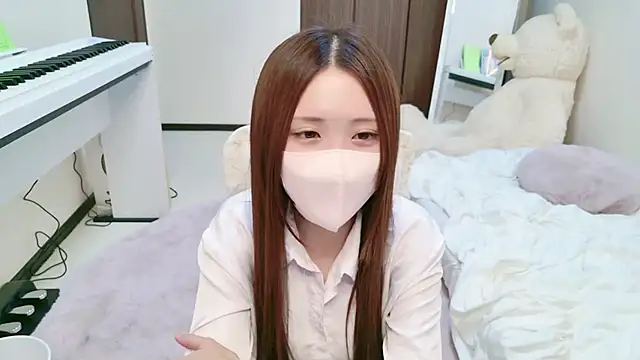 Snapshot of -SHINON- chatting on 02/11/25, 02:13 -SHINON- online show from 02/11/25, 02:13