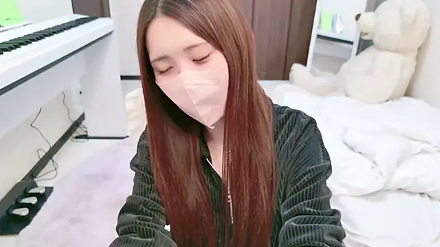 Snapshot of -SHINON- chatting on 03/06/25, 02:51 -SHINON- online show from 03/06/25, 02:51