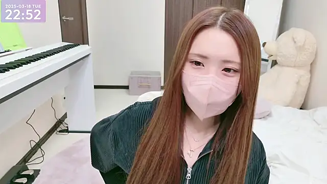 Snapshot of -SHINON- chatting on 03/18/25, 01:53 -SHINON- online show from 03/18/25, 01:53