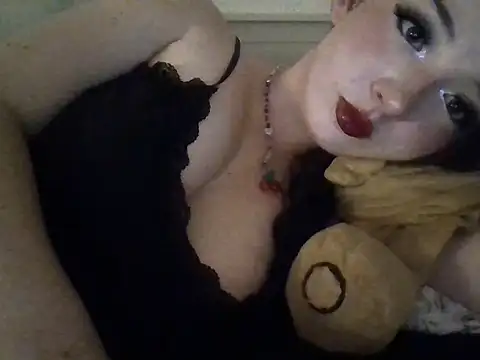 Snapshot of Cerisee04 chatting on 10/16/25, 09:38 Cerisee04 online show from 10/16/25, 09:38