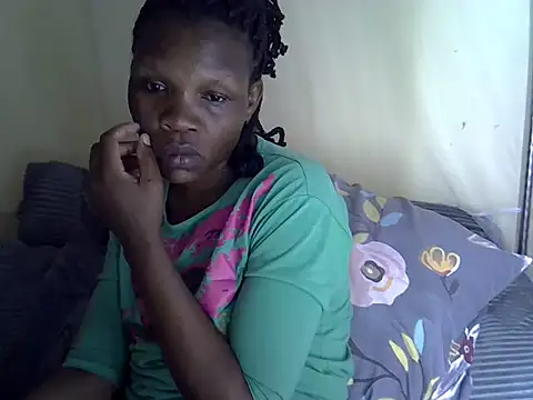 Snapshot of Sweet_serah chatting on 09/25/25, 03:32 Sweet serah online show from 09/25/25, 03:32