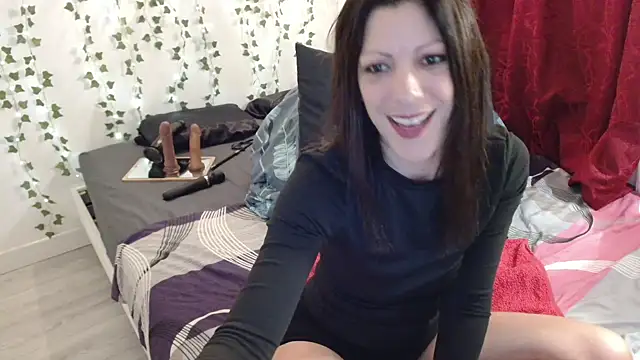 Cataleyaloca online show from 11/24/25, 04:07