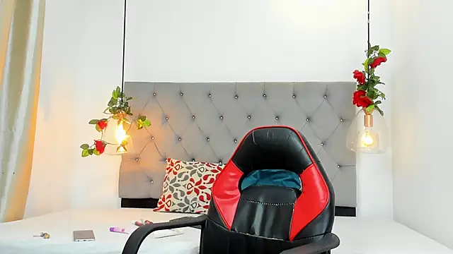 Snapshot of Santy_carrington chatting on 12/24/24, 12:55 Santy carrington online show from 12/24/24, 12:55