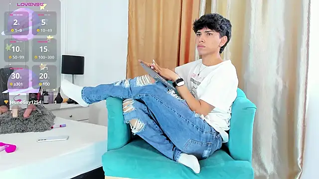 Snapshot of Santy_carrington chatting on 01/24/25, 03:55 Santy carrington online show from 01/24/25, 03:55