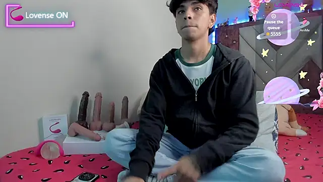 Snapshot of Santy_carrington chatting on 09/24/25, 03:21 Santy carrington online show from 09/24/25, 03:21