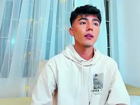 Snapshot of shawn__sanderson1 chatting on 02/03/25, 06:39 shawn sanderson1 online show from 02/03/25, 06:39