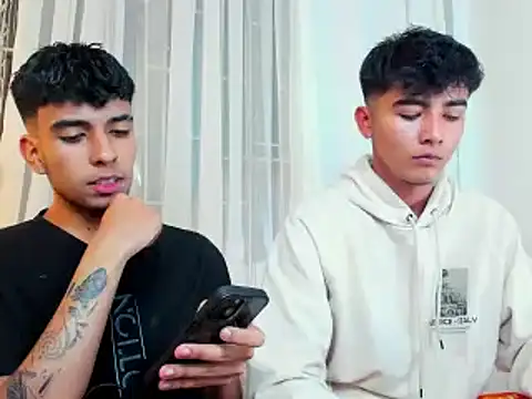 Snapshot of shawn__sanderson1 chatting on 02/21/25, 07:43 shawn sanderson1 online show from 02/21/25, 07:43