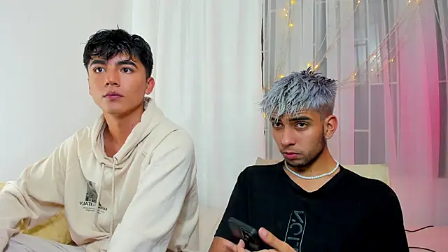 Snapshot of shawn__sanderson1 chatting on 03/07/25, 01:40 shawn sanderson1 online show from 03/07/25, 01:40