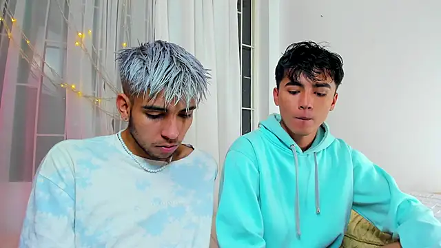 Snapshot of shawn__sanderson1 chatting on 03/10/25, 01:43 shawn sanderson1 online show from 03/10/25, 01:43