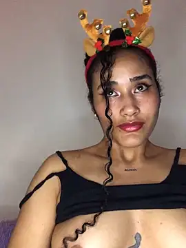 Snapshot of jaderossxx chatting on 12/27/24, 12:07 jaderossxx online show from 12/27/24, 12:07