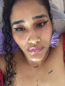 Snapshot of jaderossxx chatting on 01/23/25, 12:25 jaderossxx online show from 01/23/25, 12:25
