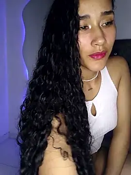 Snapshot of jaderossxx chatting on 06/05/26, 02:29 jaderossxx online show from 06/05/26, 02:29