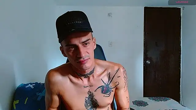 bray hotboy777 online show from 01/12/26, 03:17