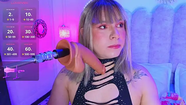 Snapshot of Vicky_Campbell_ chatting on 03/22/25, 12:39 Vicky Campbell online show from 03/22/25, 12:39